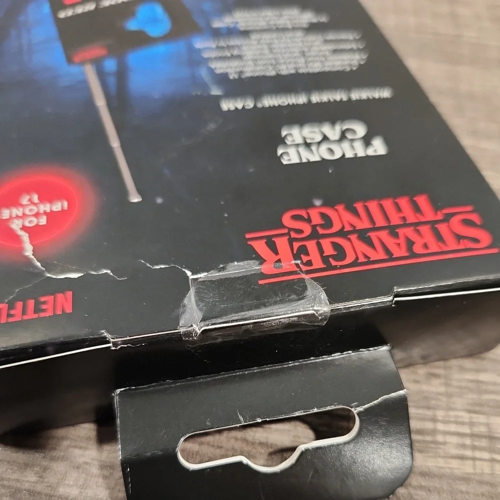 Stranger Things Walkie Talkie Phone Case -‎ iPhone 17